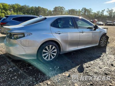 Trzecie zdjęcie samochodu z tyłu: 2020 TOYOTA CAMRY LE VIN:4T1L11AK0LU994058 - miniatura