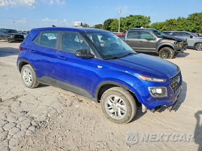 Czwarte zdjęcie samochodu z boku: 2021 HYUNDAI VENUE SE VIN:KMHRB8A35MU066272 - miniatura