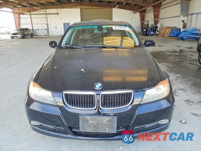 Piąte zdjęcie samochodu w środku: 2006 BMW 325 I VIN:WBAVB13566PT11328 - miniatura