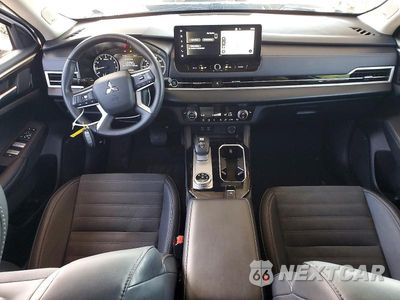Zdjęcie 8 z 12 samochodu: 2025 MITSUBISHI OUTLANDER SE VIN:JA4J4VA87SZ042975 - miniatura
