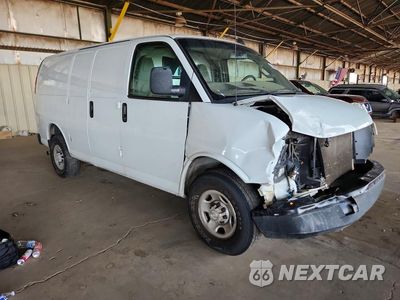 Czwarte zdjęcie samochodu z boku: 2018 CHEVROLET EXPRESS G2500 DELIVERY VAN VIN:1GCWGAFP5J1283779 - miniatura