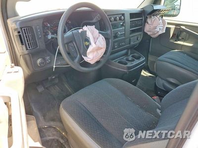 Zdjęcie 8 z 13 samochodu: 2022 CHEVROLET EXPRESS 2500 DELIVERY VAN VIN:1GCWGAFP2N1258618 - miniatura