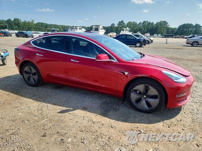 Czwarte zdjęcie samochodu z boku: 2018 TESLA MODEL 3 VIN:5YJ3E1EA1JF045683 - miniatura