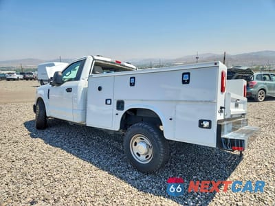 Drugie zdjęcie samochodu z przodu: 2022 FORD F250 SD 2WD V8 FFV REG CAB 6.2L XL UTILITY / SERVICE BODY VIN:1FDBF2A69NEE23459 - miniatura