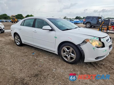 Czwarte zdjęcie samochodu z boku: 2010 CHEVROLET MALIBU 1LT VIN:1G1ZC5E09AF201326 - miniatura