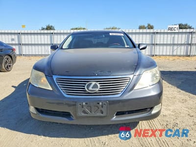 Piąte zdjęcie samochodu w środku: 2007 LEXUS LS 460L VIN:JTHGL46F475004671 - miniatura