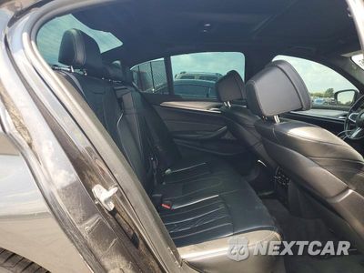 Zdjęcie 10 z 13 samochodu: 2018 BMW M550XI VIN:WBAJB9C59JB286346 - miniatura
