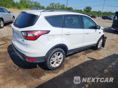 Trzecie zdjęcie samochodu z tyłu: 2018 FORD ESCAPE SE VIN:1FMCU0GD0JUC46837 - miniatura