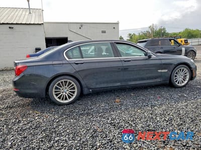 Trzecie zdjęcie samochodu z tyłu: 2014 BMW 7ER LXI VIN:WBAYF8C54ED142517 - miniatura