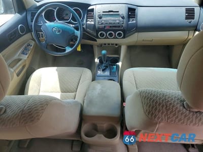 Zdjęcie 8 z 12 samochodu: 2011 TOYOTA TACOMA DOUBLE CAB VIN:5TFJX4GN2BX001489 - miniatura