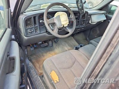 Zdjęcie 8 z 12 samochodu: 2003 CHEVROLET SILVERADO C1500 VIN:2GCEC19X931258609 - miniatura
