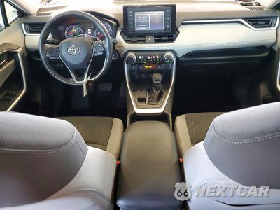 Zdjęcie 8 z 14 samochodu: 2019 TOYOTA RAV4 XLE VIN:2T3P1RFV8KW059279 - miniatura