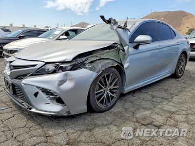 2024 TOYOTA CAMRY SE 4T1G11AK5RU241488 - główne zdjęcie licytacji z USA - miniatura