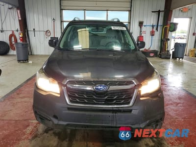 Piąte zdjęcie samochodu w środku: 2017 SUBARU FORESTER 2.5I PREMIUM VIN:JF2SJAEC2HH453081 - miniatura