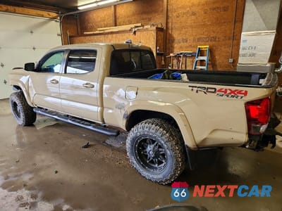 Drugie zdjęcie samochodu z przodu: 2016 TOYOTA TACOMA TRD SPORT VIN:5TFDZ5BN2GX011211 - miniatura