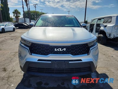 Piąte zdjęcie samochodu w środku: 2022 KIA SORENTO LX VIN:5XYRG4LC3NG078760 - miniatura