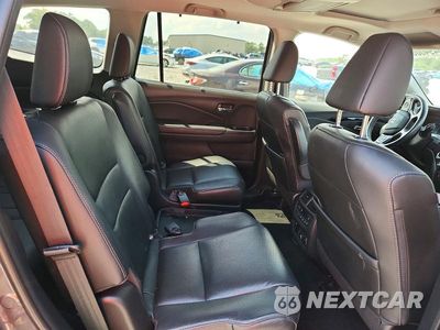 Zdjęcie 11 z 13 samochodu: 2019 HONDA PILOT TOURING VIN:5FNYF5H61KB034170 - miniatura