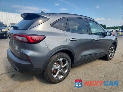 Trzecie zdjęcie samochodu z tyłu: 2025 FORD ESCAPE ST LINE SELECT VIN:1FMCU9NA9SUB01469 - miniatura