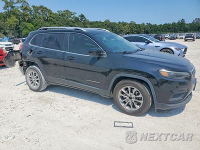 Czwarte zdjęcie samochodu z boku: 2019 JEEP CHEROKEE LATITUDE PLUS VIN:1C4PJLLB4KD301179 - miniatura
