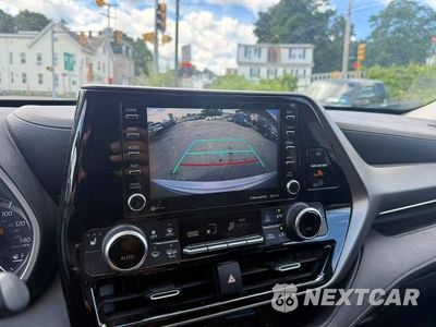 Zdjęcie 8 z 11 samochodu: 2020 TOYOTA HIGHLANDER XLE VIN:5TDGZRAH2LS502152 - miniatura