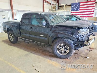 Czwarte zdjęcie samochodu z boku: 2011 TOYOTA TACOMA PRERUNNER ACCESS CAB VIN:5TFTU4GN2BX006421 - miniatura