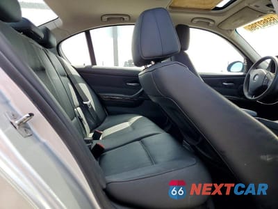 Zdjęcie 10 z 12 samochodu: 2006 BMW 325 I VIN:WBAVB13526PT17188 - miniatura