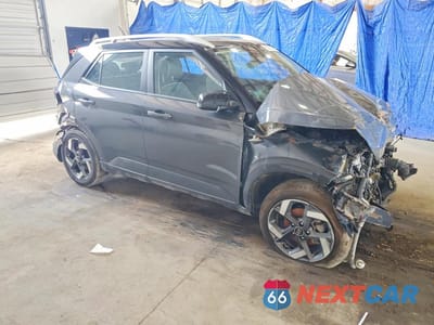 Czwarte zdjęcie samochodu z boku: 2025 HYUNDAI VENUE LIMITED VIN:KMHRC8A31SU404356 - miniatura