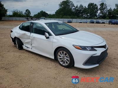 Czwarte zdjęcie samochodu z boku: 2024 TOYOTA CAMRY LE VIN:4T1C11AKXRU849327 - miniatura