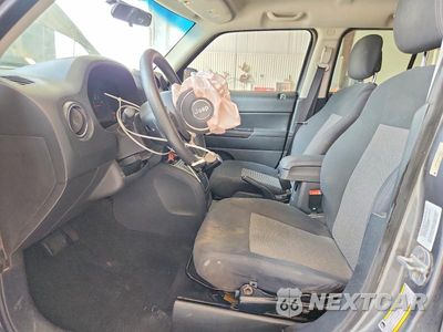 Zdjęcie 7 z 13 samochodu: 2011 JEEP PATRIOT SPORT VIN:1J4NF1GB9BD258542 - miniatura