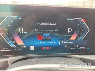 Zdjęcie 9 z 12 samochodu: 2023 BMW 330I VIN:3MW69FF01P8D60918 - miniatura