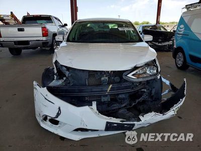 Piąte zdjęcie samochodu w środku: 2019 NISSAN SENTRA S VIN:3N1AB7AP4KY206534 - miniatura