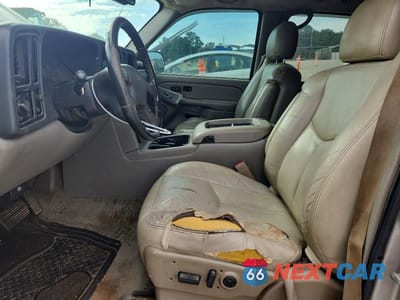 Zdjęcie 7 z 13 samochodu: 2004 GMC YUKON VIN:1GKEK13Z94J176310 - miniatura