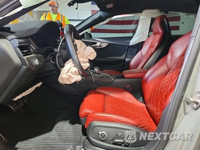 Zdjęcie 7 z 13 samochodu: 2019 AUDI S4 PREMIUM PLUS VIN:WAUB4AF4XKA003639 - miniatura
