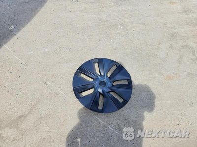 Zdjęcie 12 z 13 samochodu: 2024 TESLA MODEL Y VIN:7SAYGDED7RF154403 - miniatura