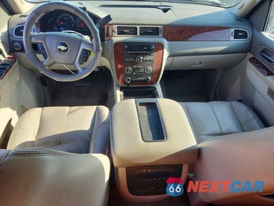 Zdjęcie 8 z 13 samochodu: 2011 CHEVROLET TAHOE C1500 LT VIN:1GNSCBE05BR270285 - miniatura