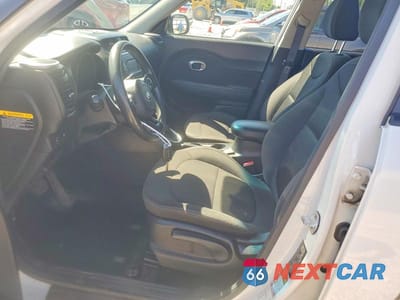 Zdjęcie 7 z 12 samochodu: 2016 KIA SOUL BASE VIN:KNDJN2A20G7361067 - miniatura