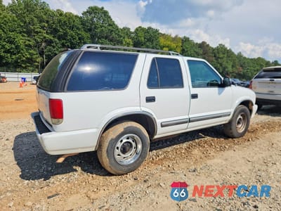 Trzecie zdjęcie samochodu z tyłu: 1996 CHEVROLET BLAZER VIN:1GNCS13W1T2187990 - miniatura