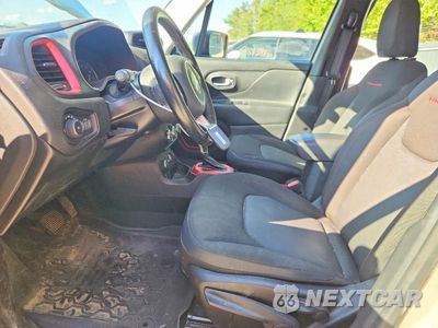 Zdjęcie 7 z 13 samochodu: 2016 JEEP RENEGADE TRAILHAWK VIN:ZACCJBCTXGPD93344 - miniatura