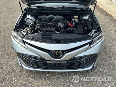 Zdjęcie 7 z 11 samochodu: 2018 TOYOTA CAMRY LE VIN:4T1B11HK5JU584516 - miniatura