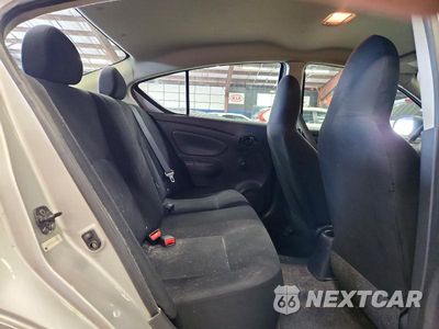 Zdjęcie 10 z 12 samochodu: 2013 NISSAN VERSA 1.6 S VIN:3N1CN7AP1DL842991 - miniatura