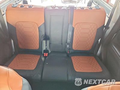 Zdjęcie 10 z 14 samochodu: 2023 FORD BRONCO BASE VIN:1FMDE5BH0PLB69085 - miniatura