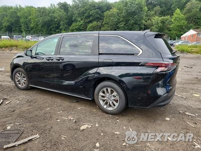 Drugie zdjęcie samochodu z przodu: 2026 TOYOTA SIENNA LE VIN:5TDKRKEC6TS298262 - miniatura