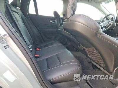 Zdjęcie 10 z 13 samochodu: 2021 VOLVO V60 CROSS COUNTRY T5 MOMENTUM VIN:YV4102WK9M1069341 - miniatura
