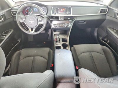 Zdjęcie 8 z 12 samochodu: 2017 KIA OPTIMA LX VIN:5XXGT4L38HG171320 - miniatura