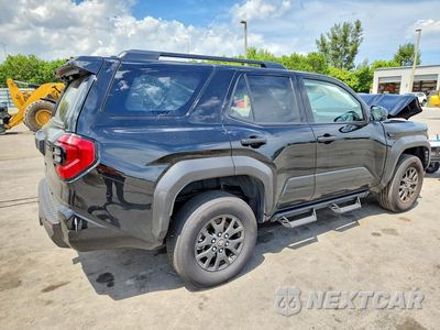 Trzecie zdjęcie samochodu z tyłu: 2026 TOYOTA 4RUNNER SR5 VIN:JTEVA5BR6T5100425 - miniatura