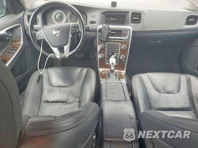 Zdjęcie 8 z 12 samochodu: 2013 VOLVO S60 T5 VIN:YV1612FS7D2199788 - miniatura