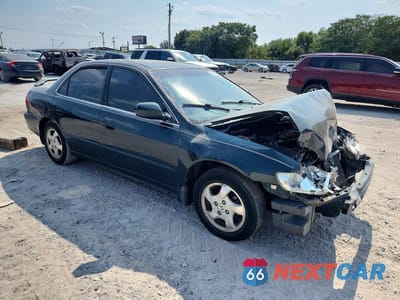 Czwarte zdjęcie samochodu z boku: 2000 HONDA ACCORD EX VIN:JHMCG5666YC039752 - miniatura