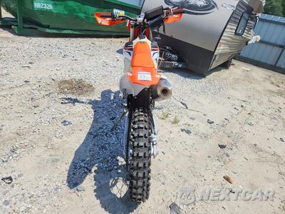 Czwarte zdjęcie samochodu z boku: 2024 KTM 250 XC-F VIN:VBKXCK43XRM119152 - miniatura