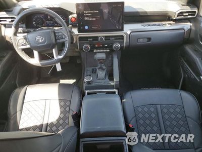 Zdjęcie 8 z 12 samochodu: 2024 TOYOTA TACOMA TRD OFF-ROAD VIN:3TMLB5JN4RM015934 - miniatura