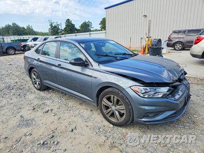 Czwarte zdjęcie samochodu z boku: 2019 VOLKSWAGEN JETTA S VIN:3VWC57BUXKM094697 - miniatura